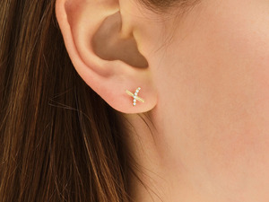 Boucles d'oreilles clous en or jaune en forme de X avec diamants de laboratoire pour mariage, fiançailles, cadeau - Product Image 2