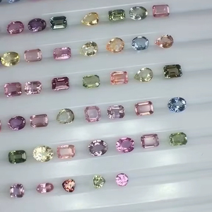 พลอยแซฟไฟร์หลากสีธรรมชาติ 33.81 กะรัต คุณภาพระดับ AAA พร้อมประกายเงางามสวยงาม หลากสี เหมาะสำหรับทำเครื่องประดับ - Product Image 6