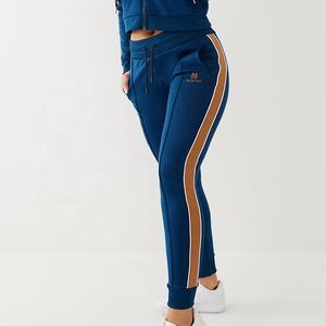 Vente flash Ensemble décontracté pour femmes 2 pièces Hauts à capuche + Pantalons Ensemble de survêtement en polaire uni pour l'hiver Sweat-shirt respirant - Product Image 2