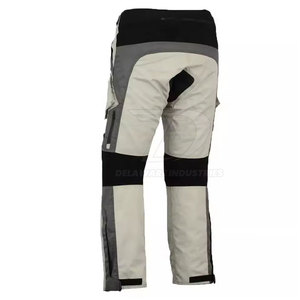 Combinaison textile élégante pour moto, idéale pour les longues balades, offrant un tissu respirant, des protections et une coupe ajustable. - Product Image 4