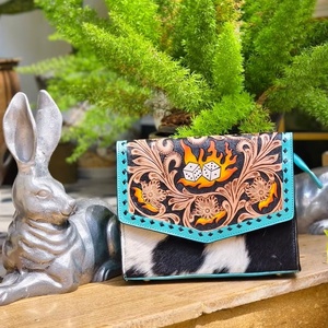 Authentic Women's Genuine Leather Vintage Trendy Durable Stylish Waterproof Large Capacity Messenger Flap <b>Bag</b> - Product Image 1