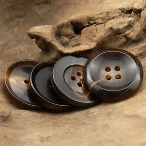 Boutons en corne de buffle tendance pour vêtements de créateurs, manteaux, vestes, pulls et accessoires de couture. - Product Image 4