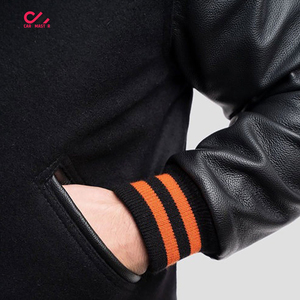 ผู้ผลิต OEM เสื้อแจ็คเก็ตหนังแฟชั่นสไตล์วินเทจ ปักอักษรแบบ Letterman  งานปักไหมพรมคุณภาพสูง เสื้อแจ็คเก็ต Varsity สำหรับผู้ชาย - Product Image 6