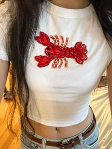 T-shirt décontracté pour femme à manches courtes en coton blanc avec patch cœur en fausse fourrure rose et perles, col rond, idéal pour l'été - Product Image 4