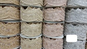 Ruban de dentelle brodé perlé, bordure florale à sequins or et argent, soluble dans l'eau, pour robe de mariée, sari, lehenga, chaussures, sacs - Product Image 4