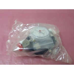 AMAT 1270-01593 SWITCH PRESS 30-0-100LBS N:C - อุปกรณ์และชิ้นส่วนเซมิคอนดักเตอร์ระดับโลกที่เชื่อถือได้ - Product Image 1