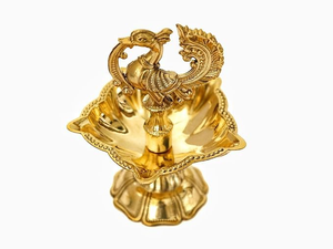 Lampe à huile Diya artisanale en laiton, motif paon, pour Pooja, Deepak en laiton avec lampe de prière religieuse hindoue décorative pour temple et maison - Product Image 4