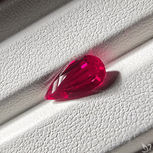 Rubis créé en laboratoire, 2,45 carats, taille poire allongée, rouge vif, pierre précieuse non montée pour la création de bijoux sur mesure - Product Image 5