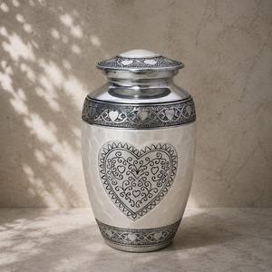 Uzair Handicrafts – Urne funéraire en aluminium personnalisable, magnifique, conçue pour conserver les cendres en toute sécurité - Product Image 1