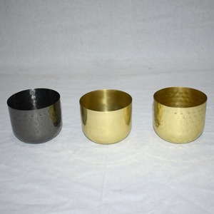 Bougeoir en métal de luxe moderne avec motif élégant, écologique et fait main, idéal pour la décoration de table et les cadeaux de Noël - Product Image 2