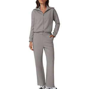 Conjunto Deportivo para Mujer Estilo Urbano |   Conjunto Deportivo Informal con Parches |   Conjunto de Sudadera con Capucha y Cremallera Completa de 2 Piezas a la Moda - Product Image 1