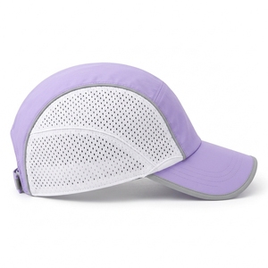 Gorras de running unisex con ajuste regulable, materiales ligeros e interiores que absorben el sudor para caminar, trotar y hacer ejercicio. - Product Image 6