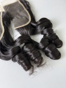 ผมแท้ 100% แบบมัดเป็นช่อ พร้อมเชือกผูกผม แบบลอนธรรมชาติ สีดำธรรมชาติ สำหรับต่อผมแบบเส้น พร้อมเชือกผูกผมแบบลูกไม้ ขายส่ง - Product Image 5