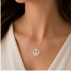 Collier Minimaliste en Or Massif 10K Personnalisé avec Pendentif Sourire et Diamant Moissanite, Bijou Tendance pour Femme, Vente en Gros - Product Image 2