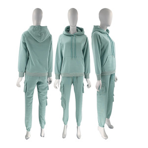 Chándal de terciopelo personalizado de alta calidad, conjunto deportivo de algodón con diseño en relieve, chándal de dos piezas para mujer - Product Image 5