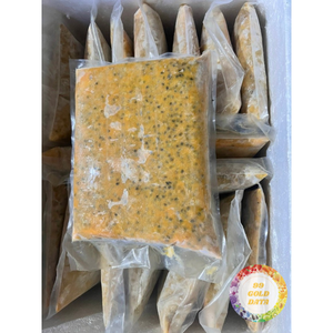 Pulpe de fruit de la passion surgelée IQF de qualité supérieure, en vrac, avec conservation dans la saumure, pour smoothies, jus, desserts et usage culinaire - CARYLN - Product Image 1