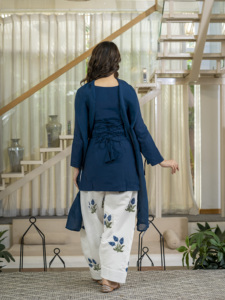 Ensemble de salwar kameez en coton romain brodé avec haut doublé et dupatta en coton Chanderi pour femmes NW 3111 - Product Image 6
