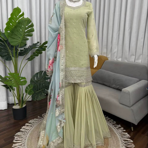 Traditional Ethnic Indian Pakistani <b>Women's</b> <b>Kurta</b> / Kurti Top Dupatta Set Modern Style Wedding Party Occasion All Seasons Heavy - Product Image 1