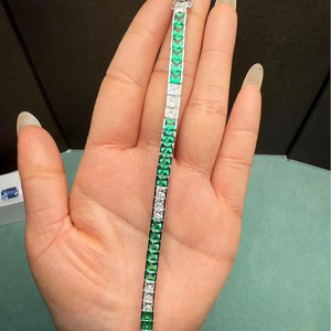 Pulsera de Plata de Ley para Mujer con Diamantes Cultivados en Laboratorio con Corte Princesa, Certificados por IGI, Lujo para Uso Diario - Product Image 3