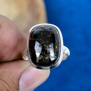 แหวนพลอยชุงไกต์ทรงหมอนทองแดงธรรมชาติ เงินแท้ 925 - Product Image 2