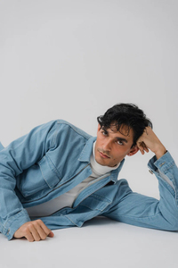 Wholesale URBANGAZER 2025 <b>Custom</b> Men's High Street <b>Denim</b> <b>Jacket</b> Windproof Fashionable Winter <b>Jacket</b> Warm Zipper OEM Service - Product Image 3