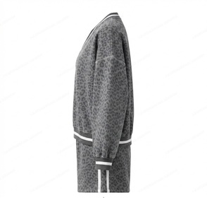 Conjunto de Suéter Tejido de 2 Piezas con Estampado de Leopardo para Mujer, Corte Holgado, Cuello Redondo, Estilo Deportivo Casual, para Todas las Temporadas, Poliéster, Manga Larga - Product Image 5