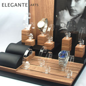 Vitrine de montres classique et élégante - Product Image 1