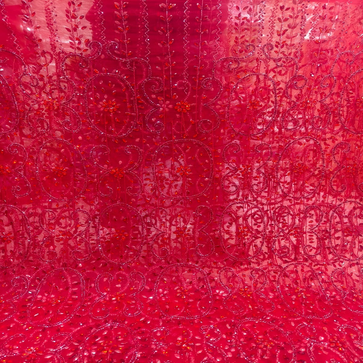 สีแดง