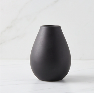 Elegante Florero de Hierro Negro, Pieza Decorativa Metálica de Diseño Moderno para Hogar, Oficina, Sala de Estar - Product Image 1