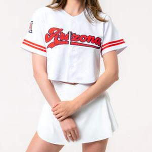 Ropa deportiva sublimada personalizada con cuello redondo, camiseta de béisbol activa para mujer en estilo de camiseta de softbol para máxima comodidad - Product Image 1