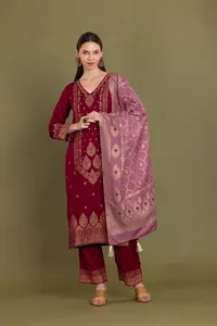 Safaa Winter aaliyah Premium Acrowool Tissu non coupé en acrowool tissé pour robes et ensembles en laine pour femmes avec étole, pour l'hiver - Product Image 5