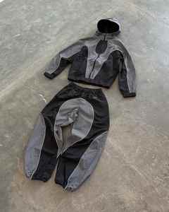 Conjunto Corto de Nylon con Logotipo Personalizado para Hombre OEM 2026, Chaqueta Cortavientos y Pantalones Cortos, Conjunto Deportivo de Dos Piezas - Product Image 4