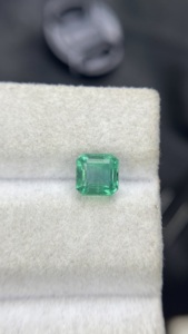 Émeraude naturelle certifiée du Zambie, taille carrée, avec un bel éclat, pierre précieuse en vrac pour la création de bijoux, 1,28 carat - Product Image 5