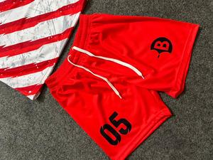 Ensemble de maillot et short de football personnalisé, rayé rouge et blanc, sublimé, séchage rapide, 100% polyester, vêtements de sport pour garçons - Product Image 4
