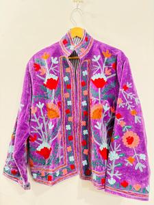 Veste brodée artisanale indienne, veste pour femme, veste unisexe personnalisable, veste d'hiver matelassée, veste en coton brodée à la main, broderie Suzani - Product Image 2
