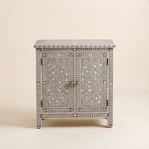 Buffet de rangement rectangulaire moderne en bois massif gris à incrustations florales, fait main, en MDF, avec incrustations en os, à poser au sol - Product Image 1