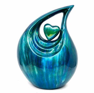 Urnes funéraires pour adultes en forme de larme verte antique avec cœur rouge, en métal laiton/aluminium - Product Image 1