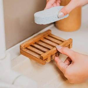 Élégante Savonnière Religieuse en Bois de Santal, Décoration de Salle de Bain Durable avec Technique de Polissage - Product Image 3