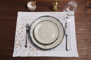 Ensemble de sets de table et de serviettes personnalisables en lin, motif de points métalliques dorés brodés, lavable en machine, style luxueux, pour la maison et les mariages - Product Image 3