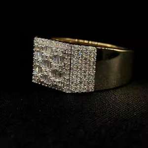 Bague de fiançailles solitaire Luxira Jewels en moissanite de laboratoire, style hip-hop rhodié, pour homme, élégance intemporelle, mariage - Product Image 1