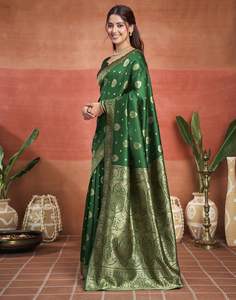 Sari de seda verde con borde dorado Zari y lunares para mujer, ropa de boda, sari indio tradicional, largo hasta el suelo, ajuste regular. - Product Image 3