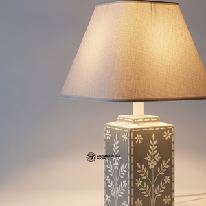 Lampe carrée artisanale avec incrustations |   Éclairage à motif floral élégant pour les maisons modernes - Product Image 2