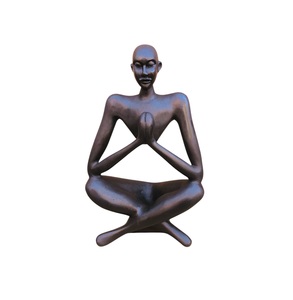 Sculpture de luxe abstraite homme méditant en yoga, figurine moderne en résine Namaste priant pour étagère de salon, bronze métallique - Product Image 3
