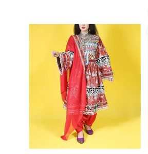 Robe culturelle afghane écologique pour femmes, manches longues, longueur genou, avec dentelle à la taille naturelle et broderie tribale authentique - Product Image 3