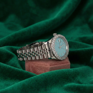 Reloj de Pulsera de Lujo con Esfera Azul, Bisel de Diamantes, Brazalete Jubilee de Acero Inoxidable Plateado, Regalo para Ella - Product Image 2