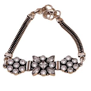 Bracelet ethnique pour femme en laiton perlé, design floral, plaqué argent antique oxydé, avec zircon cubique, idéal pour un cadeau de fête - Product Image 1