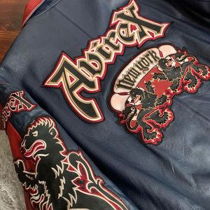 แจ็คเก็ตหนัง Avirex รุ่นใหม่มาแรงสุดฮิต ออกแบบเองได้ตามต้องการ แจ็คเก็ต Varsity ดีไซน์โดดเด่นสำหรับผู้ชาย - Product Image 3