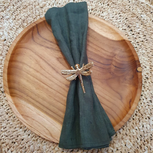 Anneau de serviette rond en laiton martelé, écologique, personnalisable, pour mariage/Noël, utilisation de luxe pour table/fête - Product Image 1