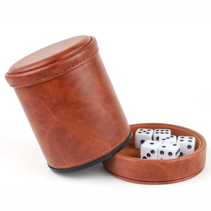 Vaso Mezclador de Dados de Cuero Gris Premium con Forro de Fieltro Reductor de Ruido, Set de Vasos Mezcladores de Dados Personalizados para Fiestas y Juegos de Club - Product Image 6