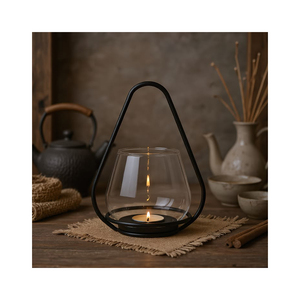 Elegante Farol Metálico Rústico con Paneles de Vidrio de Brillo Cálido, Anillo para Colgar, Farol Decorativo Personalizado para Decoración del Hogar - Product Image 2